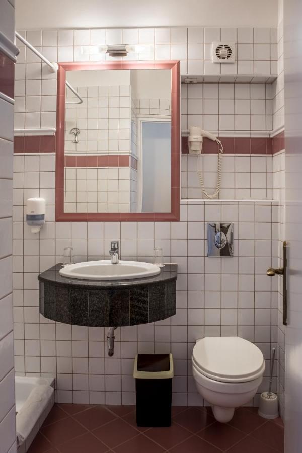 Hotel Irottkoe Kőszeg Eksteriør bilde